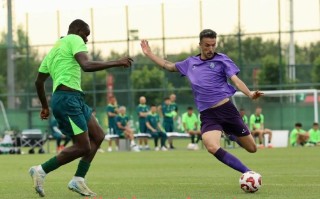 澳客足彩-英超各足球队队服图片赏析及设计演变介绍